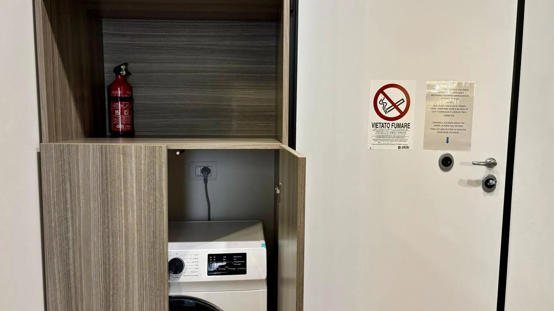 Appartamenti Saragozza A Due Passi Da Piazza Grande - Wifi E Parcheggio Gratuito Modena 0*,  Italia